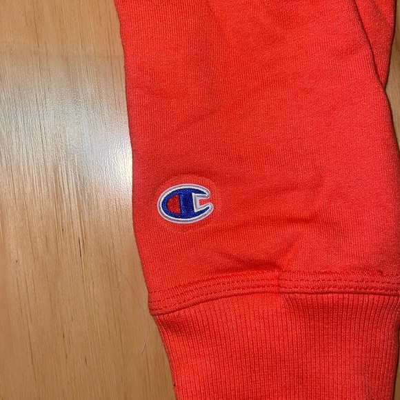 Champion Crewneck - Picture 3 of 8